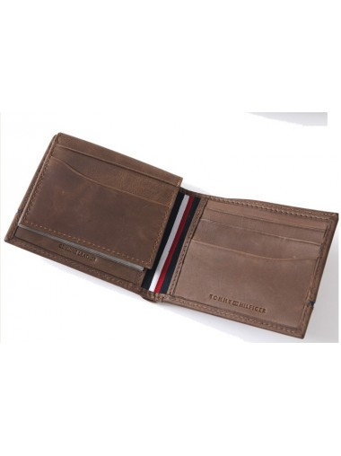 Tommy Hilfiger Men's Leather RFID Bifold Wallet - Brown